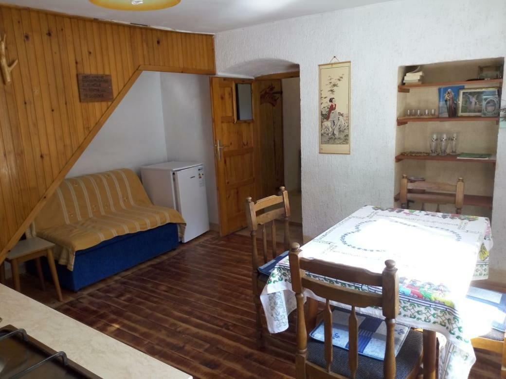 Apartman Dinko Лубеница Екстериор снимка