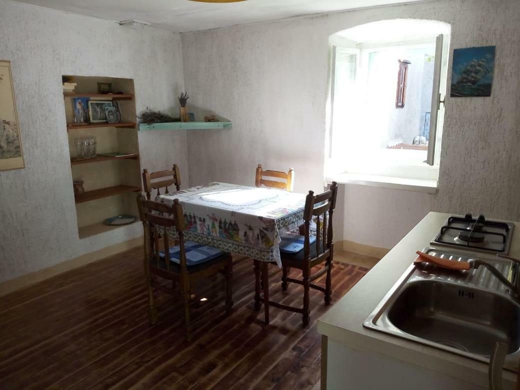 Apartman Dinko Лубеница Екстериор снимка