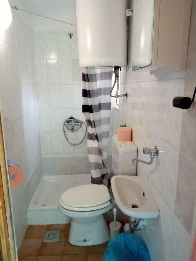 Apartman Dinko Лубеница Екстериор снимка